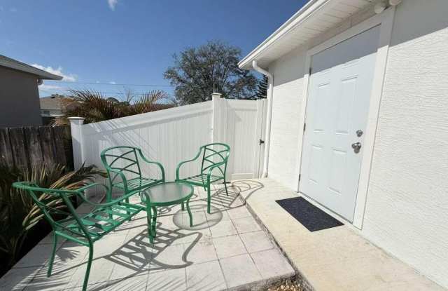 1938 SW Diamond Street