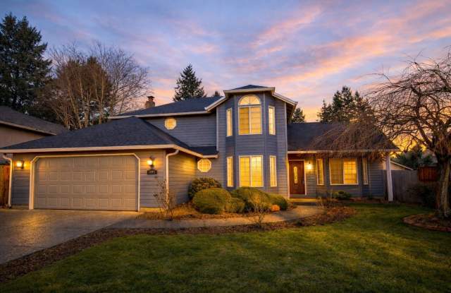 Spacious 2 Story Home in Cascade View Estates for Lease - 3511 NE 158th Pl