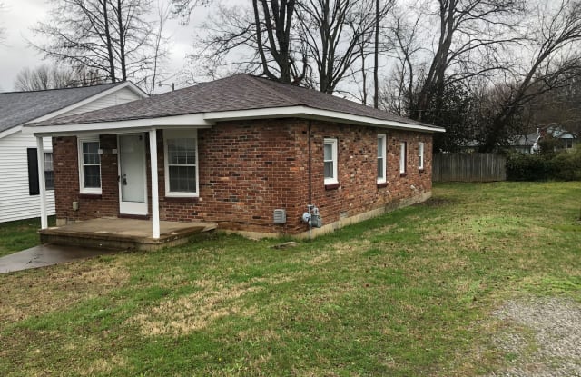 319 19th Ave, W - 319 West 19th Avenue, Springfield, TN 37172