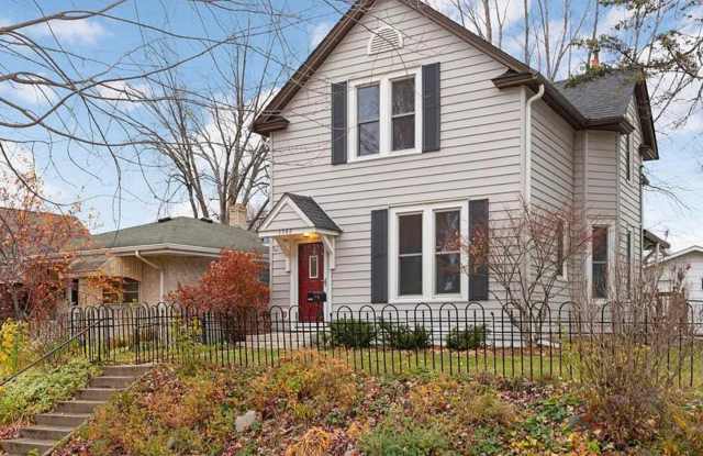 Photo of Stunning 3 Bedroom 1 Bathroom Single Family Home in St. Paul! Apply TODAY!