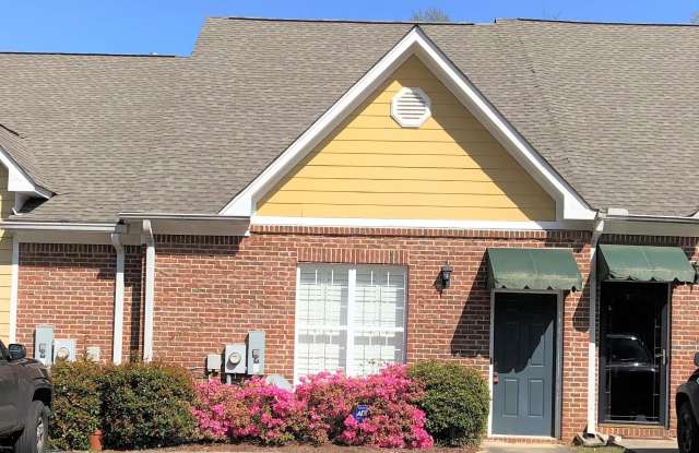 3013 TWIN OAKS DRIVE