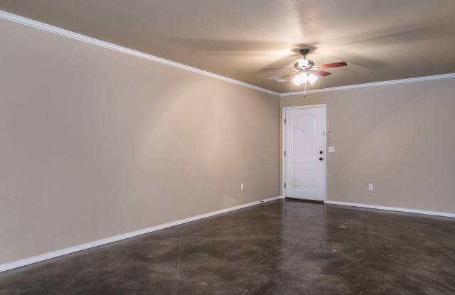 Three bedroom townhome in Tradewinds