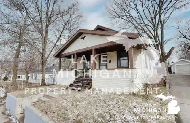 1734 Delwood Avenue Southwest
