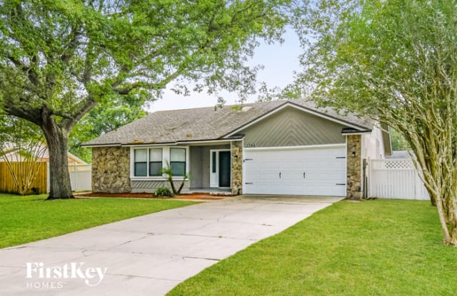 1746 Tiffany Pines Circle West - 1746 Tiffany Pines Circle West, Jacksonville, FL 32225