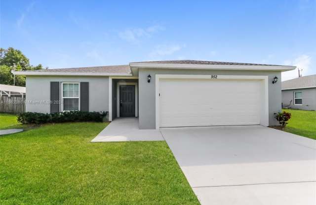 952 SW Jasper Ave - 952 Southwest Jasper Avenue, Port St. Lucie, FL 34953