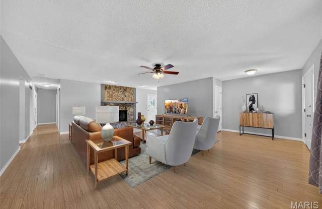 3909 Golden Hills Drive