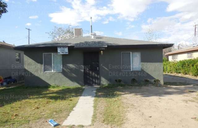 1206 Potomac Avenue