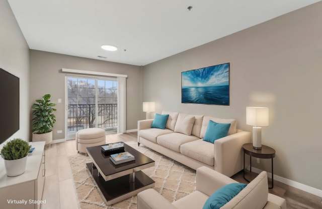 10 N Lake Street