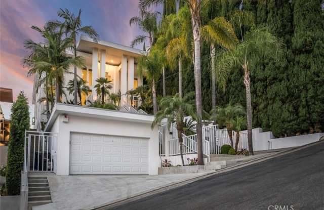 1255 Hilldale