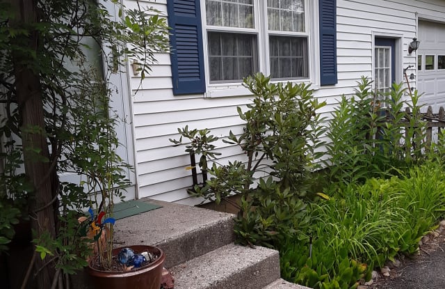 311 Brookside Circle Northampton MA apartments for rent