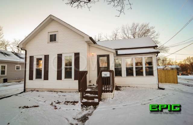 1082 4th St - 1082 4th Street, Marion, IA 52302