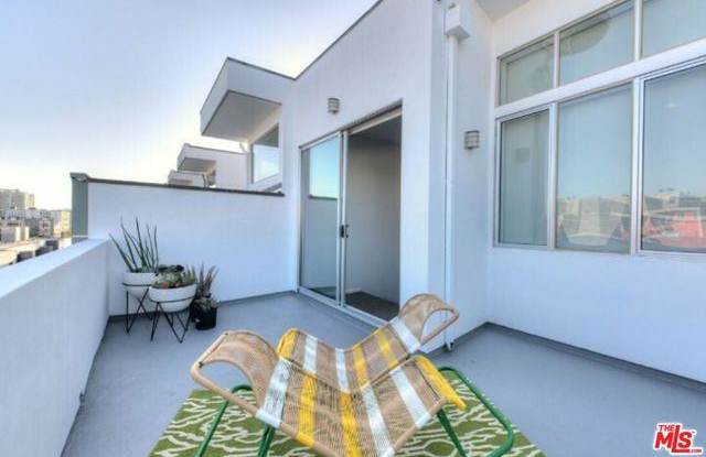 Photo of 4151 Redwood Avenue