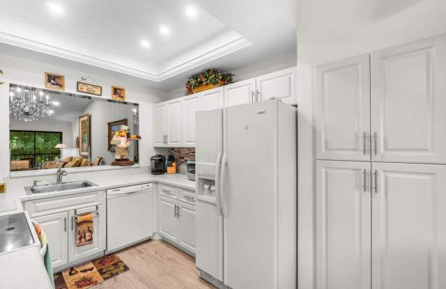 5087 Oak Hill Lane 321, Delray Beach, FL 33484