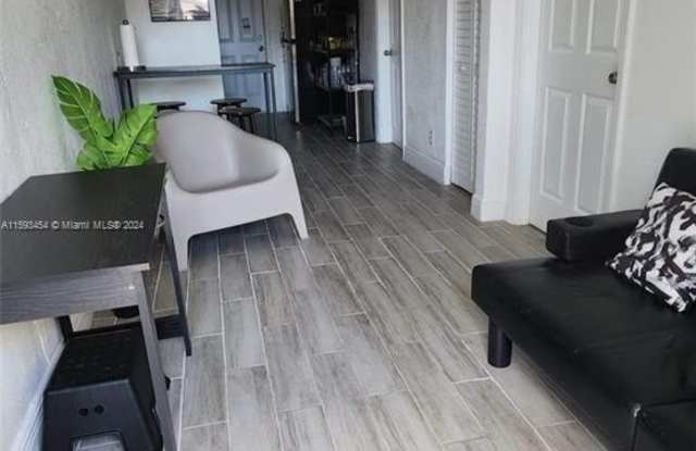 1515 NW 49th St