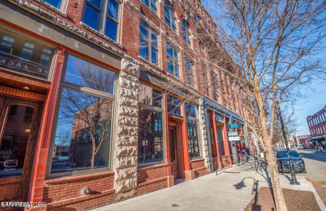 Photo of 129 W Jackson Ave unit: 202