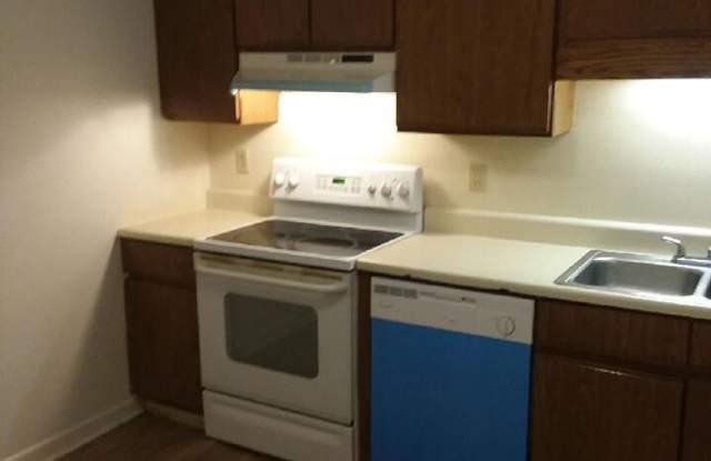 Photo of 2 bedroom 1 bath condo