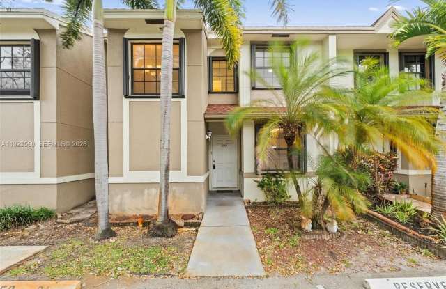 Photo of 390 City View Dr