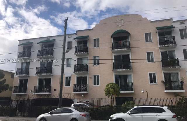 400 SW 2nd St