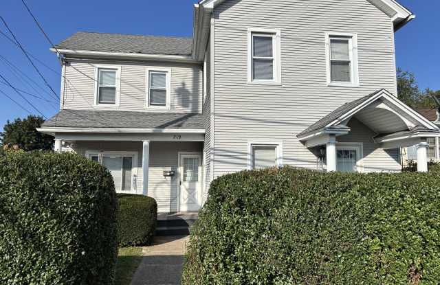 719 Saginaw Street