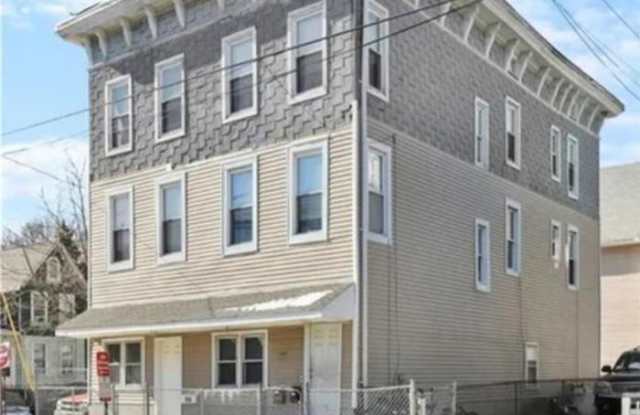 168 Lloyd Street
