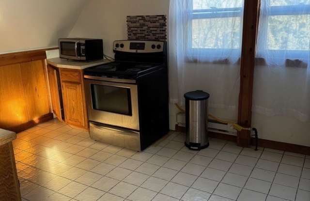 458 ridgefield Avenue