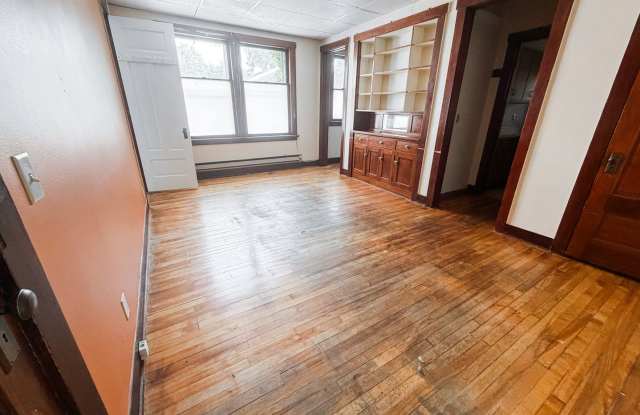 1 Bedroom 1 Bathroom Apartment