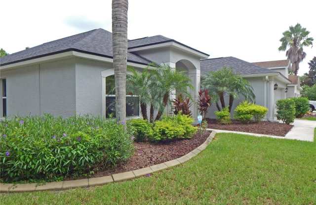 5815 HERONVIEW CRESCENT DRIVE