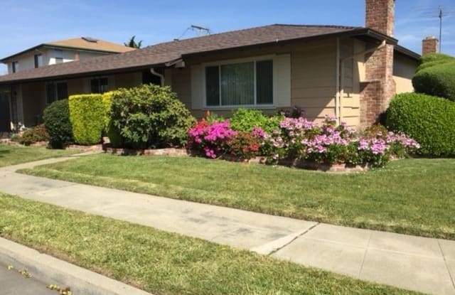 1115 Merritt Ln - 1115 Merritt Lane, Hayward, CA 94545