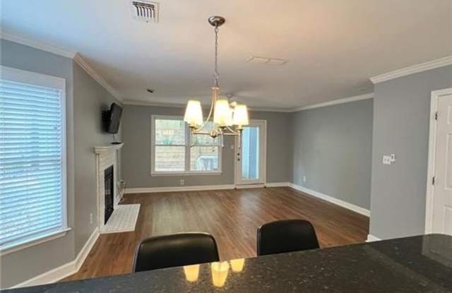 701 Defoors Landing NW