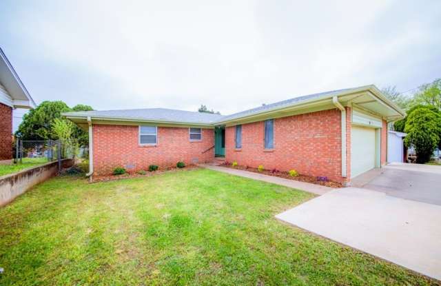 1023 E Virginia Avenue