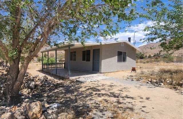 25423 Old Mine Road - 25423 Old Mine Road, San Bernardino County, CA 92307