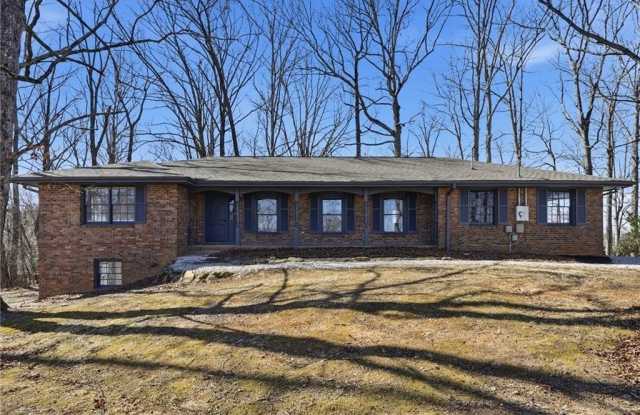 1460 Hillcrest Drive