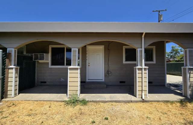 2824 Del Paso Boulevard