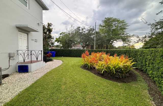 685 Southwest 19th Road