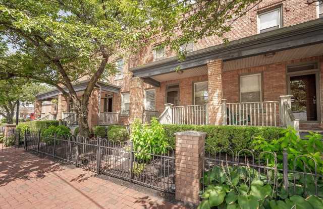 6 Hanford Street unit: 6