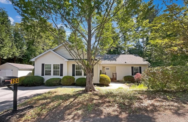 124 Wilde Brook Dr - 124 Wilde Brook Drive, Buncombe County, NC 28806