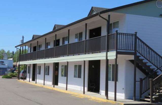 1090 Columbia Avenue, 102