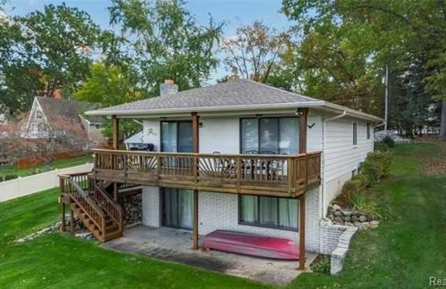 Photo of 9510 Beechcrest Street