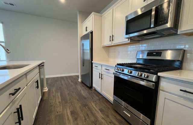 New 4/3 Townhome Available Now