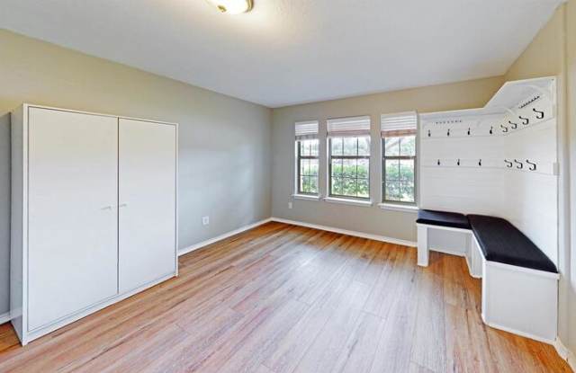 1210 Lincolns Sparrow Cove