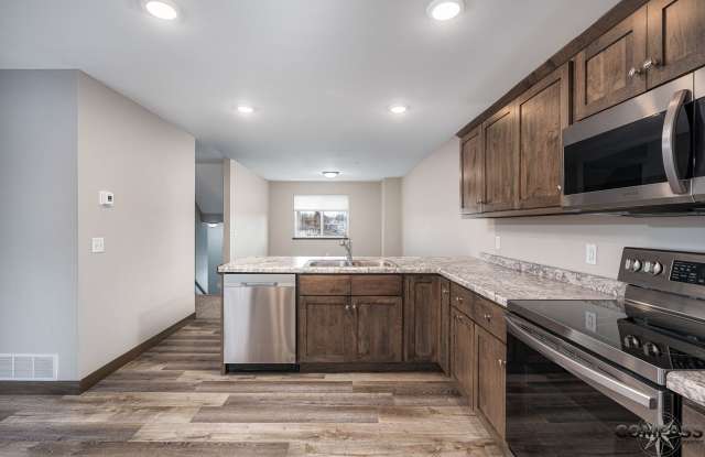 SPACIOUS AND MODERN TOWNHOME