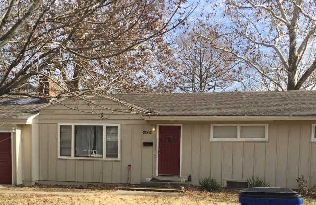 2002 Emerald Drive