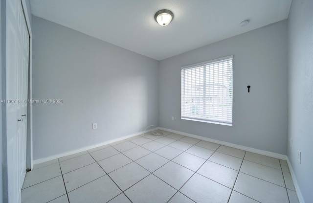 Photo of 10450 SW 172nd St