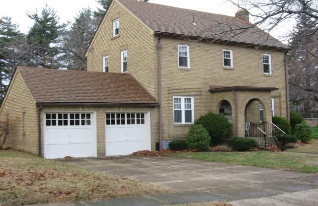 Photo of 512 Virginia - Single Family Home