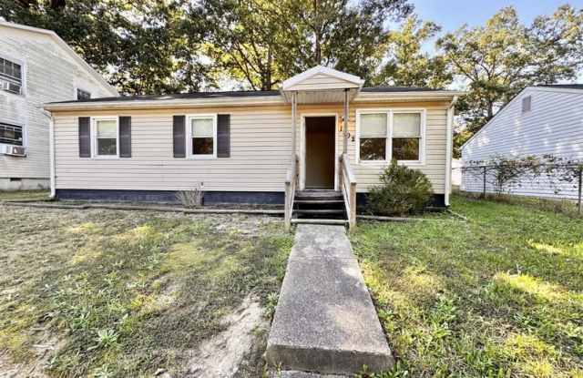 1502 Luther Blvd