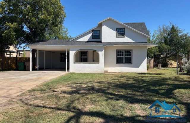 Photo of For Rent - 5 Bedroom/ 2 Bathroom in Santa Rita