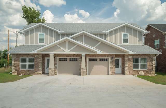 Charming TownHome For Lease!