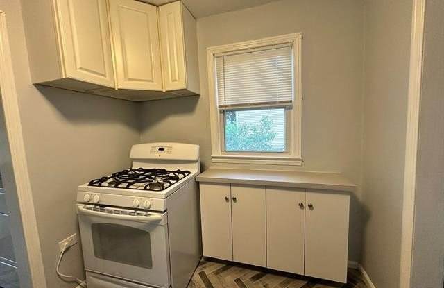 459 E BRECKENRIDGE Street