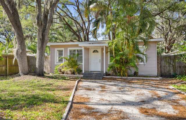 524 6th Avenue Northeast