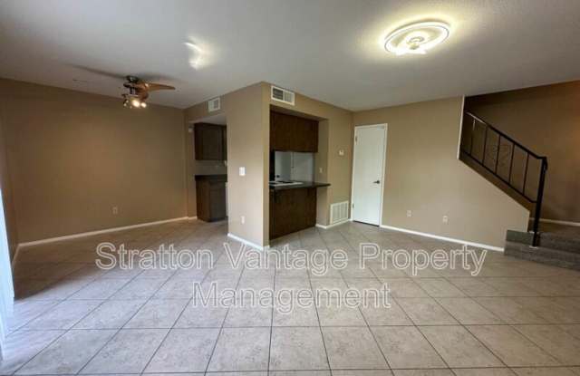 10203 N 7th Pl